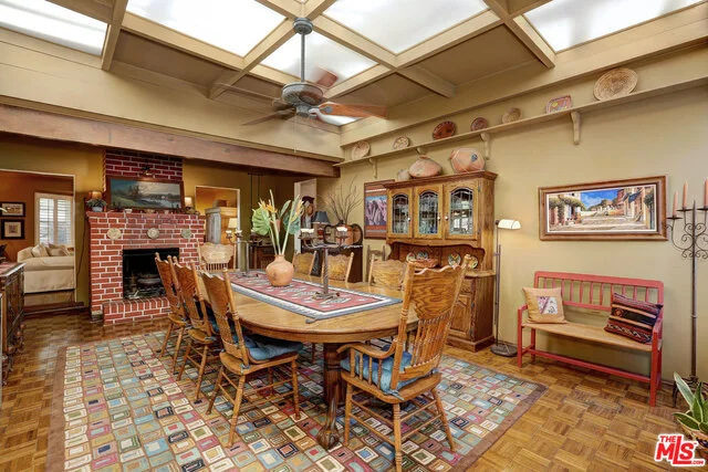 4196 Mentone, Culver City, CA 90232
