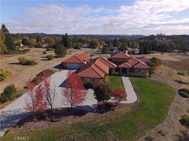 2995 Ardilla, Atascadero, CA 93422