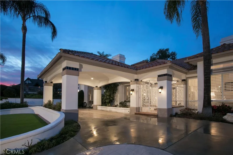 25461 Rapid Falls, Laguna Hills, CA 92653