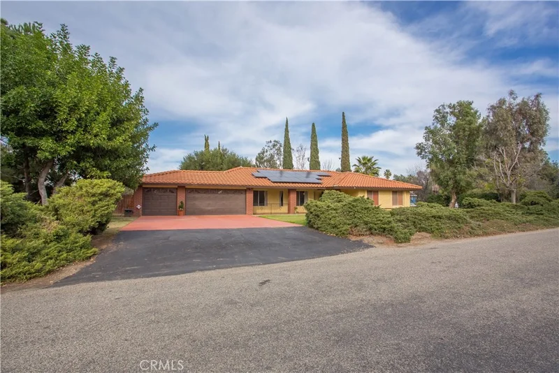 18600 Bert, Riverside, CA 92508