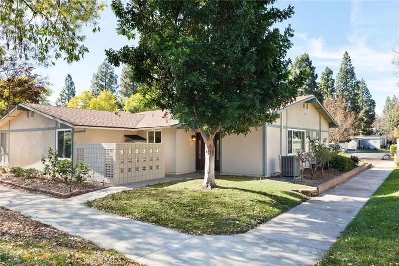 85 Calle Aragon #B, Laguna Woods, CA 92637