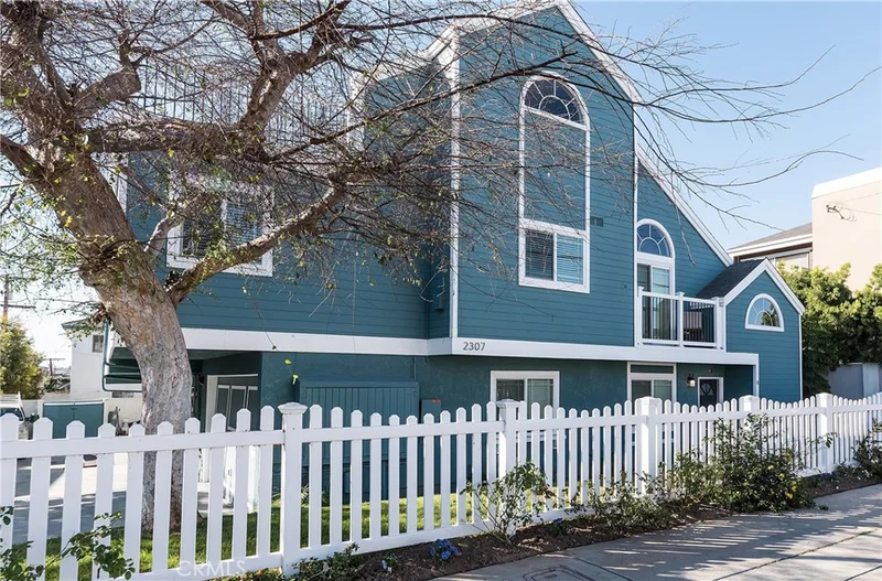 2307 Felton #A, Redondo Beach, CA 90278