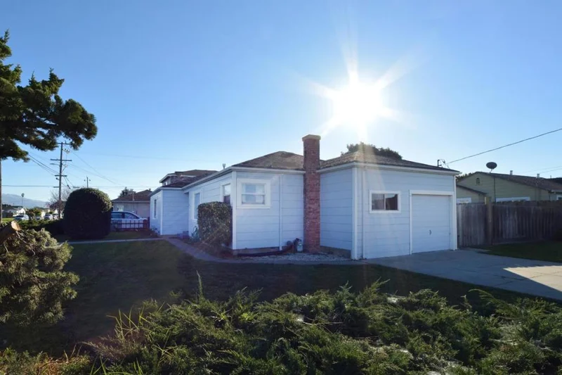 411 W. Curtis, Salinas, CA 93906