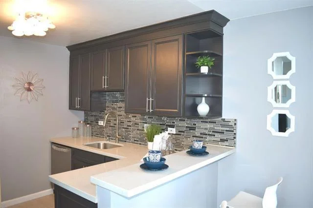 615 Port #302, San Mateo, CA 94404