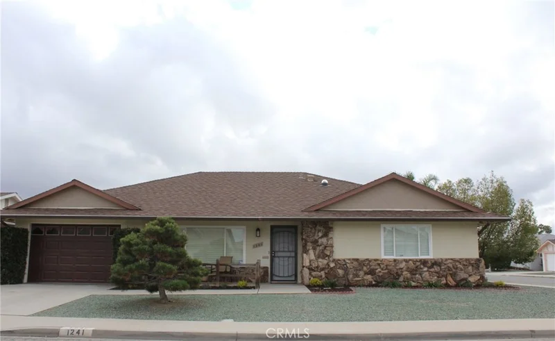 1241 Sandlewood Drive, Hemet, CA 92543