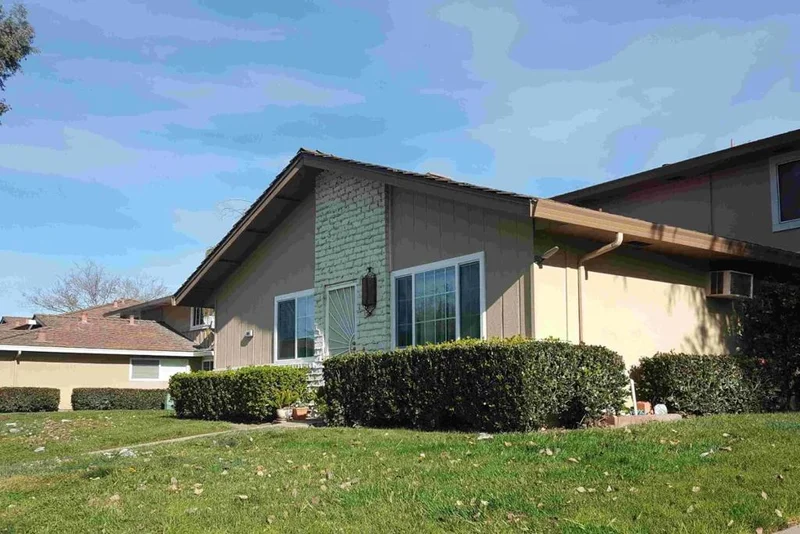 866 Gilchrist #1, San Jose, CA 95133