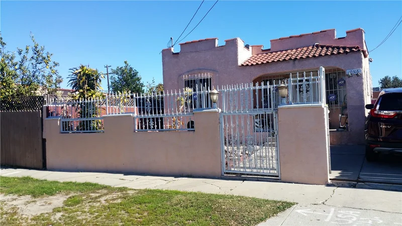 10316 Spring, Los Angeles, CA 90003