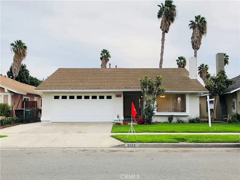 2528 W Hood Avenue, Santa Ana, CA 92704