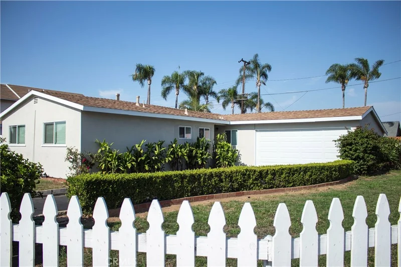 2252 Federal, Costa Mesa, CA 92627