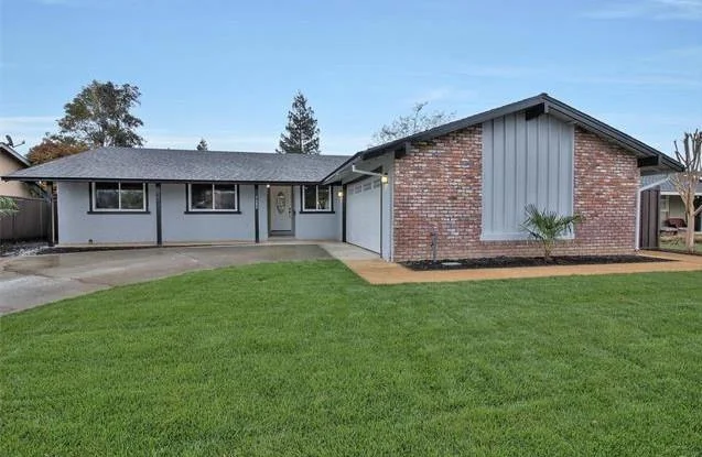 7680 Santa Barbara, Gilroy, CA 95020