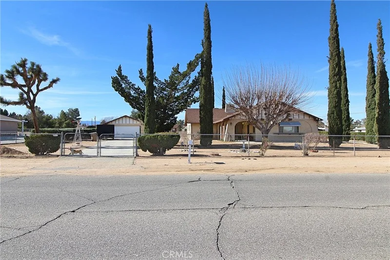 10028 Balsam, Hesperia, CA 92345