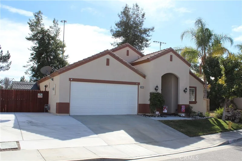 910 Shana, San Jacinto, CA 92583
