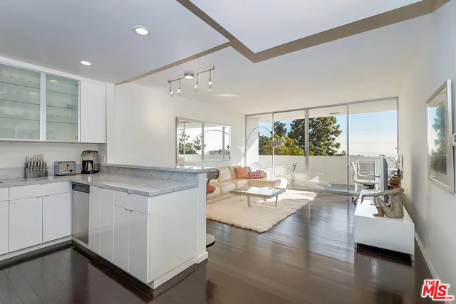 8787 Shoreham #105, West Hollywood, CA 90069