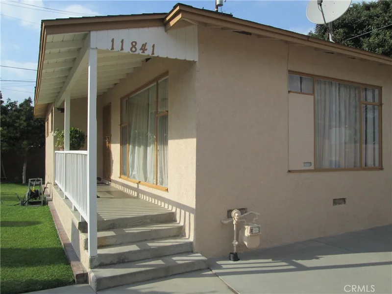 11841 Lower Azusa, El Monte, CA 91732