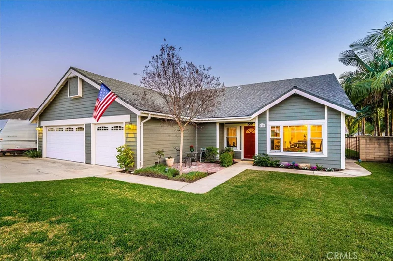 860 Allen, La Verne, CA 91750