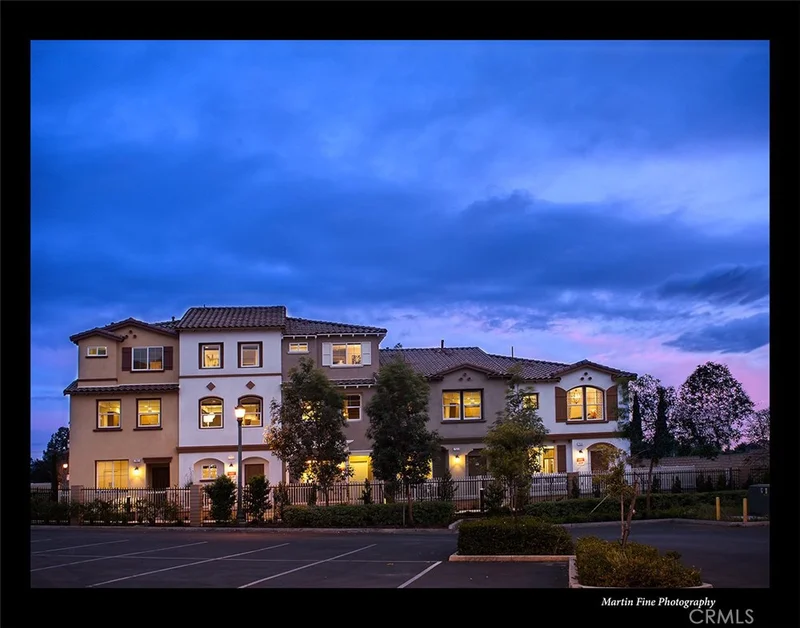 851 Hollyvale #93, Azusa, CA 91702