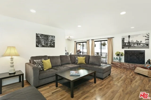 11911 Magnolia #4, Valley Village, CA 91607
