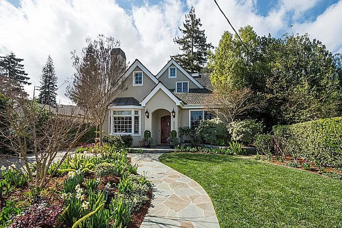 253 University, Menlo Park, CA 94025