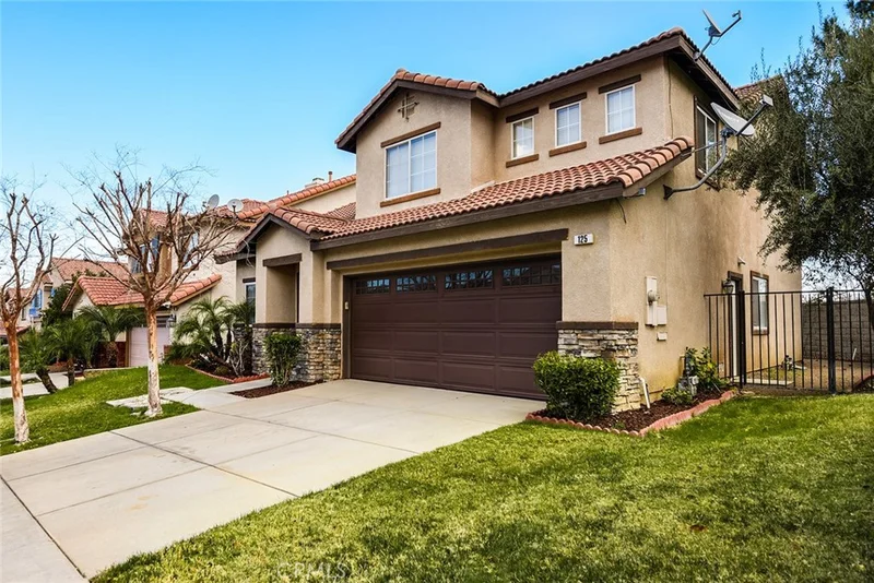 125 Englemann, Corona, CA 92881