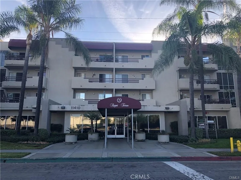 11410 Dolan #112, Downey, CA 90241