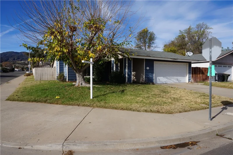 119 Terra Cotta, Lake Elsinore, CA 92530