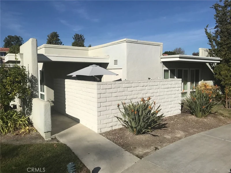 2280 Via Mariposa #U, Laguna Woods, CA 92637