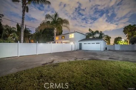 8731 Topanga Canyon, West Hills, CA 91304