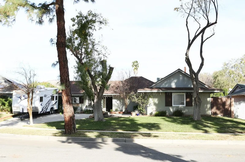 23009 Elkwood, West Hills, CA 91304