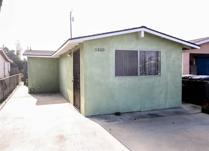 11860 168th, Artesia, CA 90701