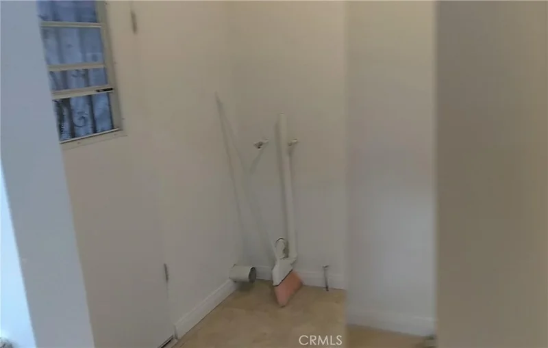 1142 West 104, Los Angeles, CA 90044