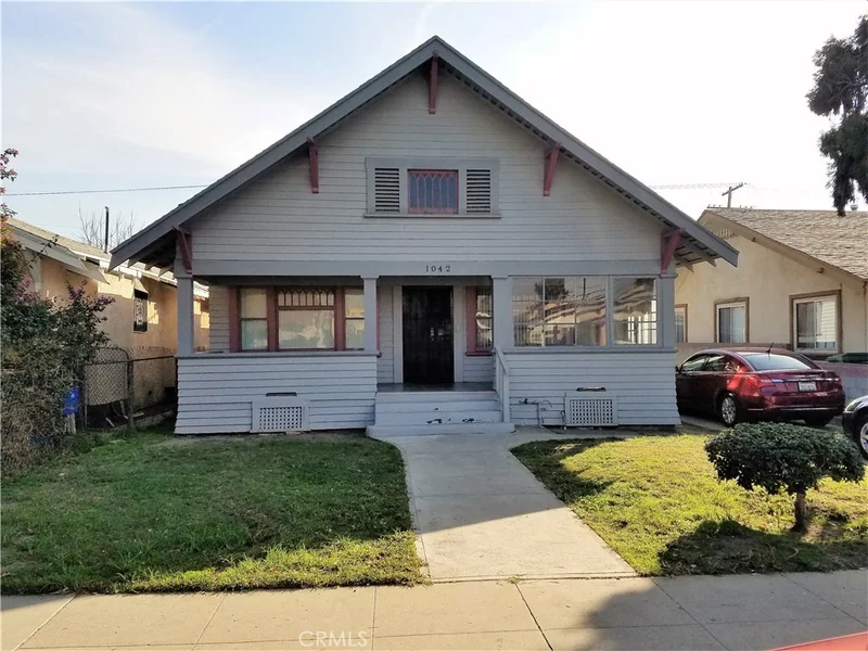 1042 61st, Los Angeles, CA 90044