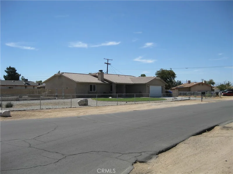 22475 Pahute, Apple Valley, CA 92308