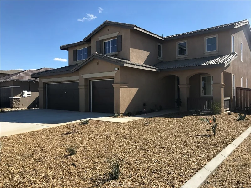 11829 Wallflower, Adelanto, CA 92301