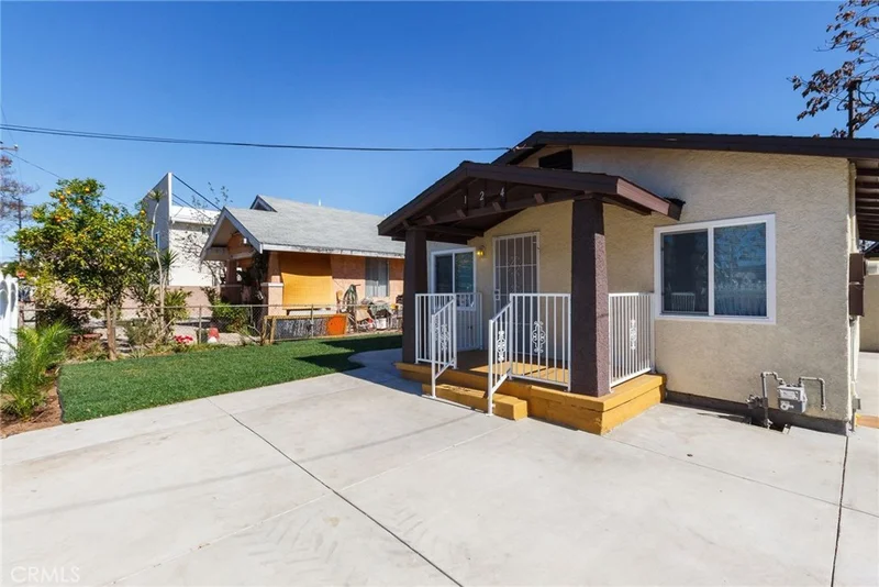 124 Herbert, East Los Angeles, CA 90063