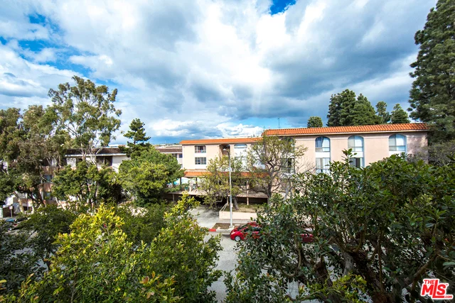 6225 Canterbury #304, Culver City, CA 90230
