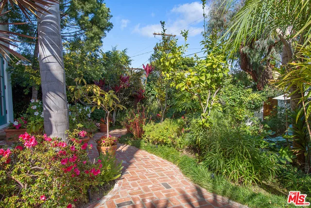 620 El Medio, Pacific Palisades, CA 90272