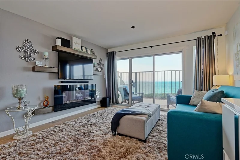 555 Esplanade #112, Redondo Beach, CA 90277