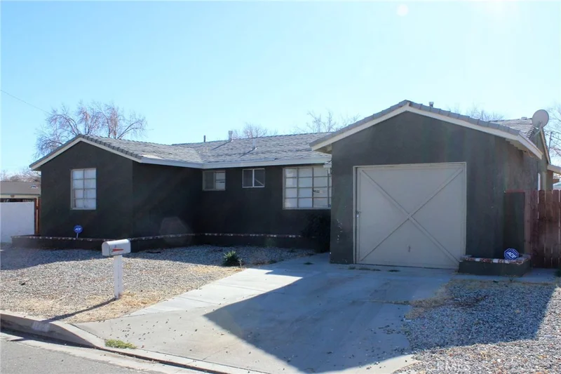 1230 Avenue H12, Lancaster, CA 93534