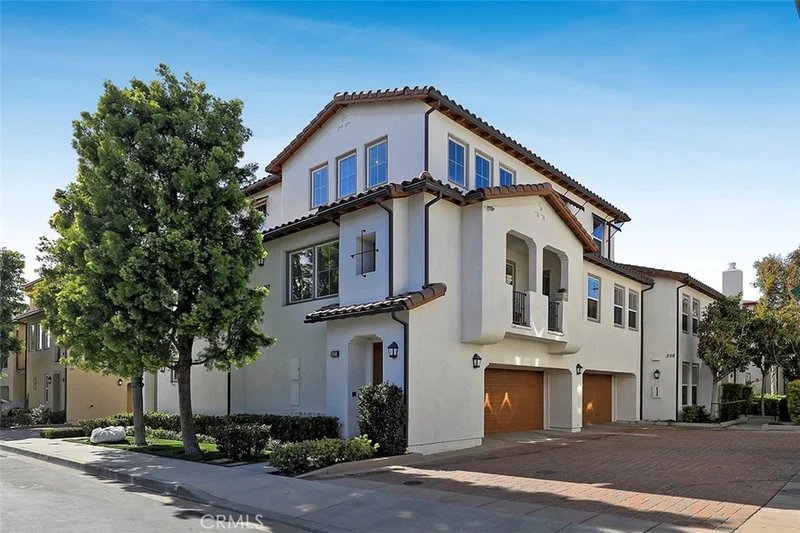 258 Lockford, Irvine, CA 92602