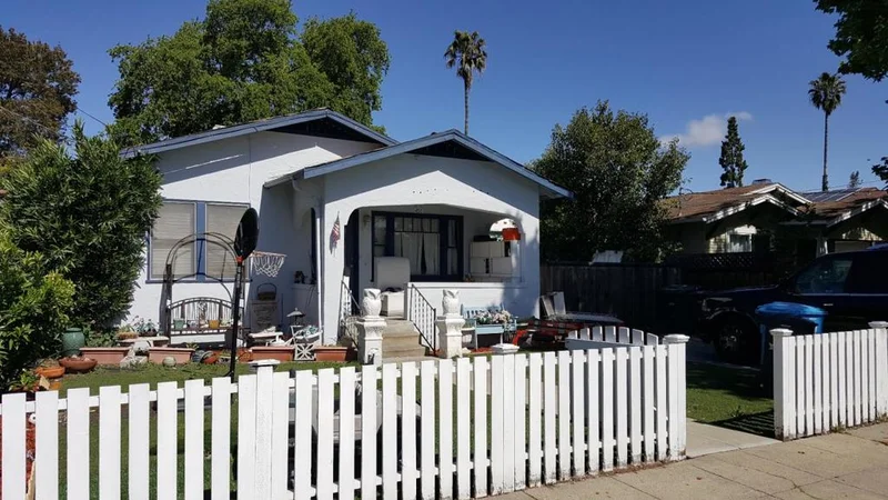 450 Lincoln, Redwood City, CA 94061