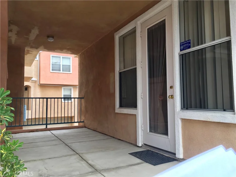 1881 Atlantic, Long Beach, CA 90806