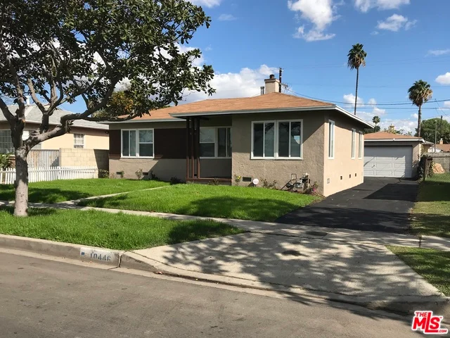 10446 Zamora, Los Angeles, CA 90002