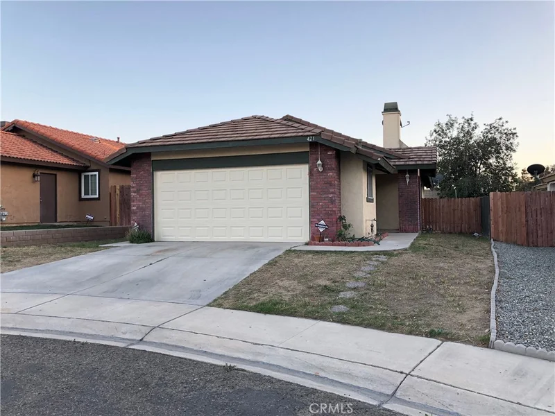 421 E James Street, Rialto, CA 92376