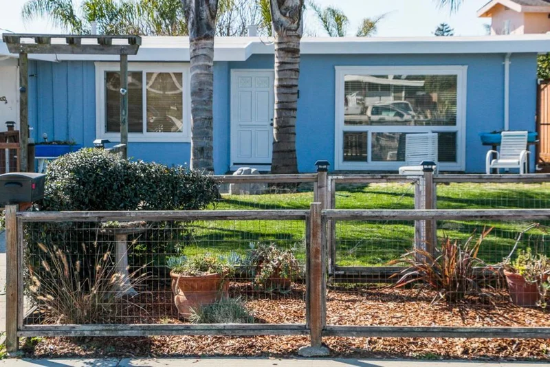 104 Sunnyhills, Watsonville, CA 95076