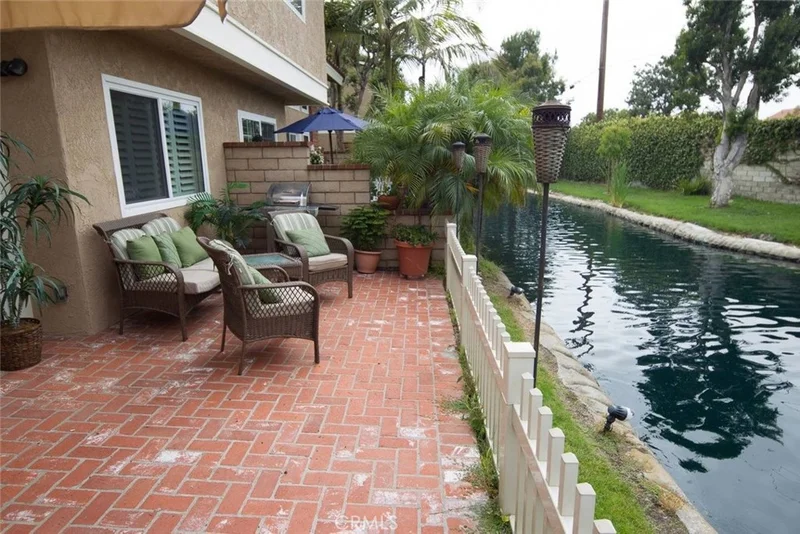 7925 Waterfall #231, Huntington Beach, CA 92648