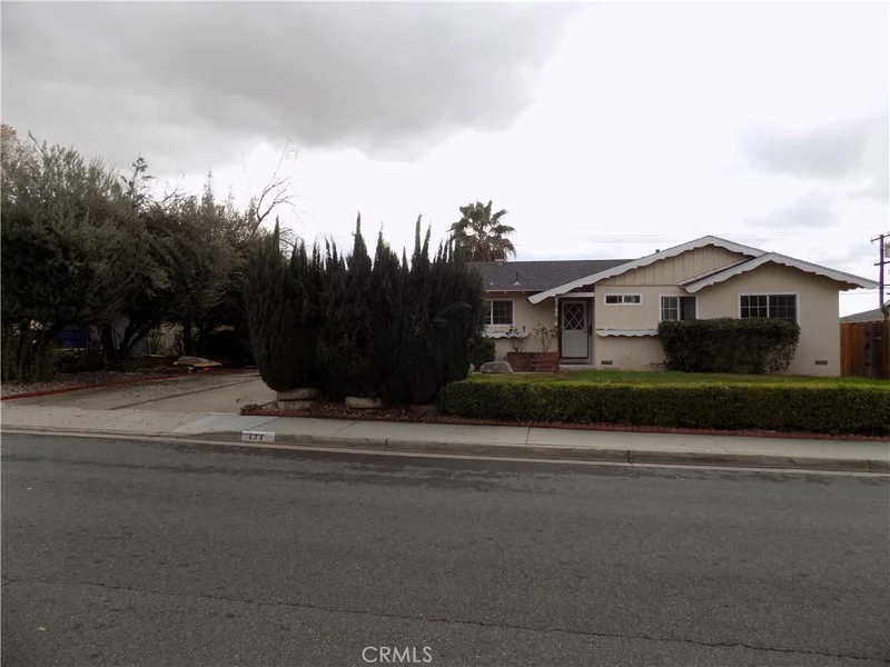 434 Campus View, Riverside, CA 92507