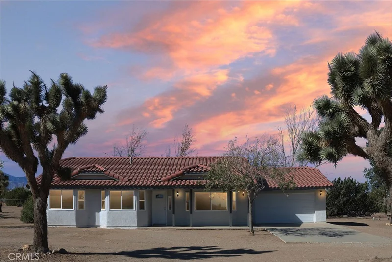 8834 Bellflower, Oak Hills, CA 92344