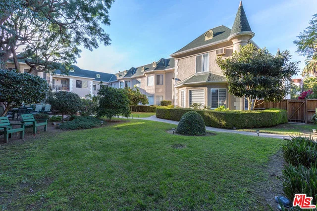 1147 Westmoreland #2, Los Angeles, CA 90006