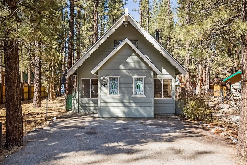 1017 Robinhood, Big Bear, CA 92314
