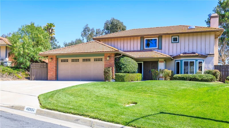 42954 Agena, Temecula, CA 92592